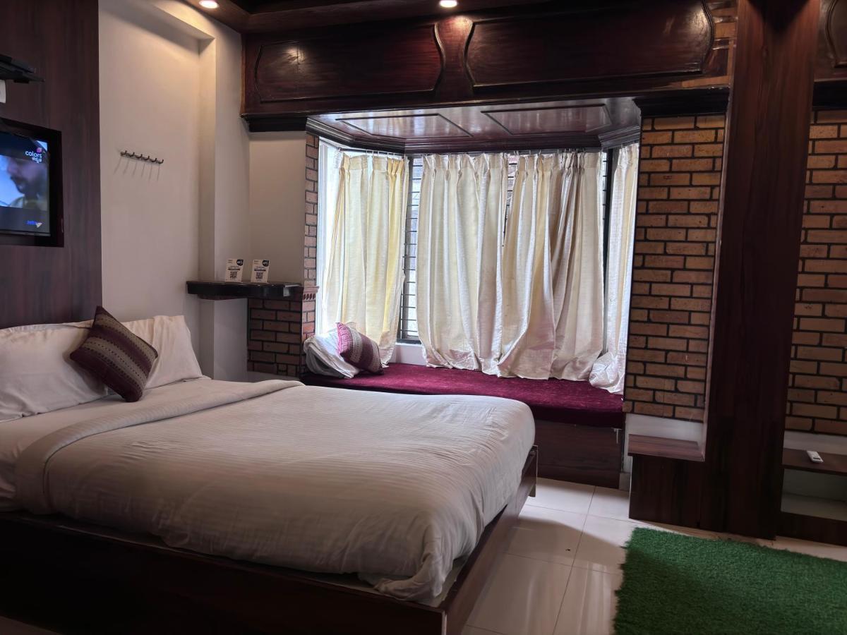 Hotel Raj Empire Mysore Exterior foto